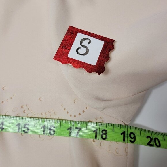 CREAM colored  Laser Cut Tiered Blouse Top Size S- NEW - Picture 9 of 11